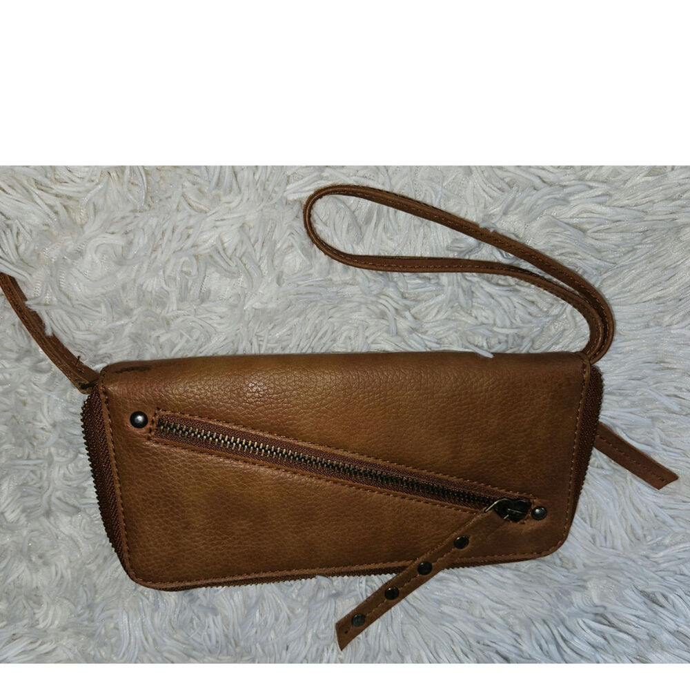 Free People Vegan Leather Wristlet Wallet, Tan 4x8 Decorative Zipper on Front‎